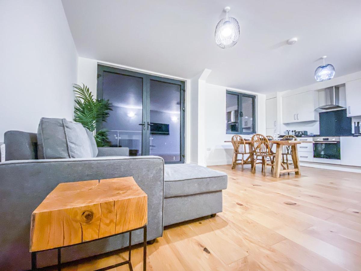 2 Bedroom City Centre Apartment With Parking Bedford Zewnętrze zdjęcie